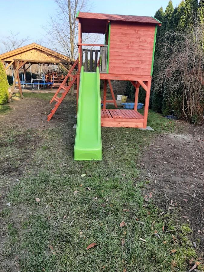 Nosztalgia Vendeghaz Hotell Zalaegerszeg Exteriör bild