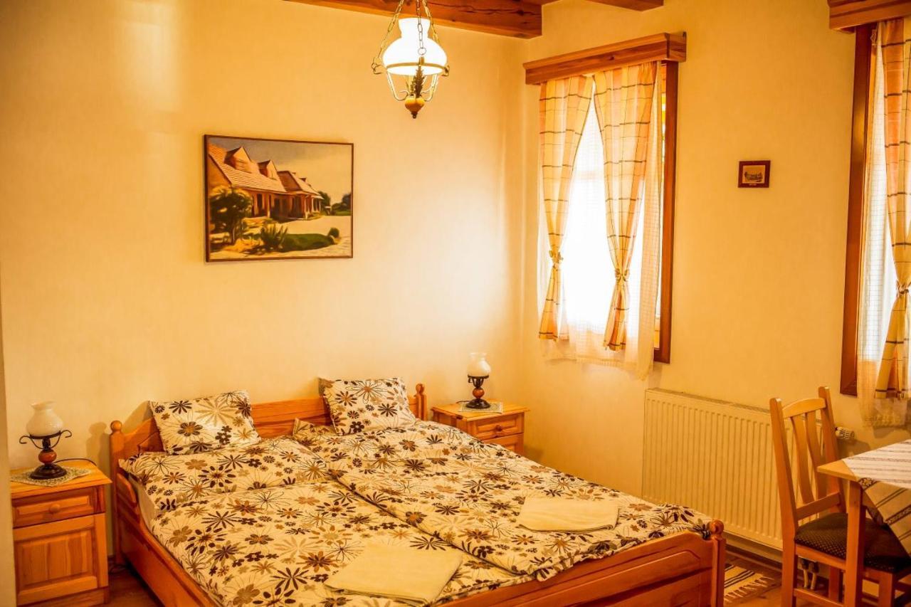Nosztalgia Vendeghaz Hotell Zalaegerszeg Exteriör bild