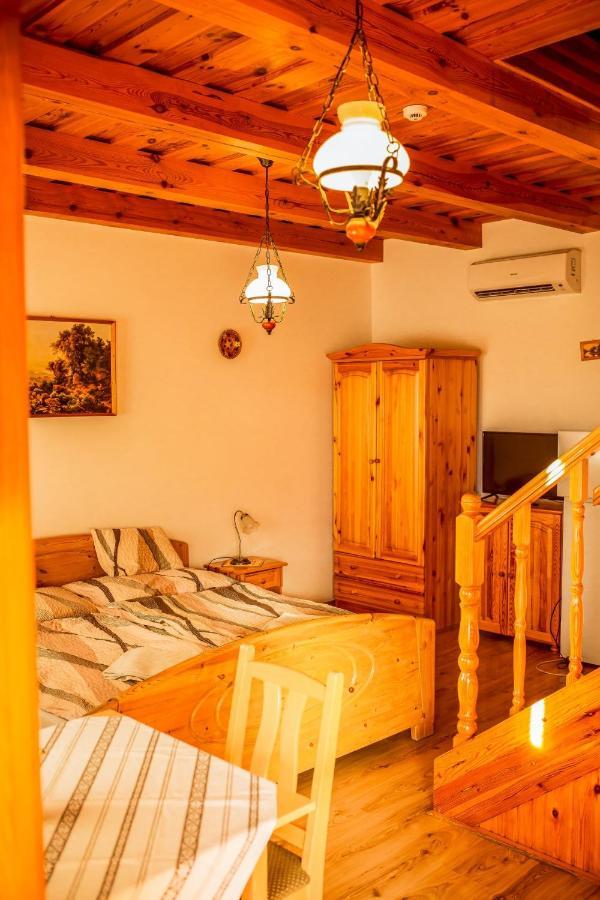 Nosztalgia Vendeghaz Hotell Zalaegerszeg Exteriör bild