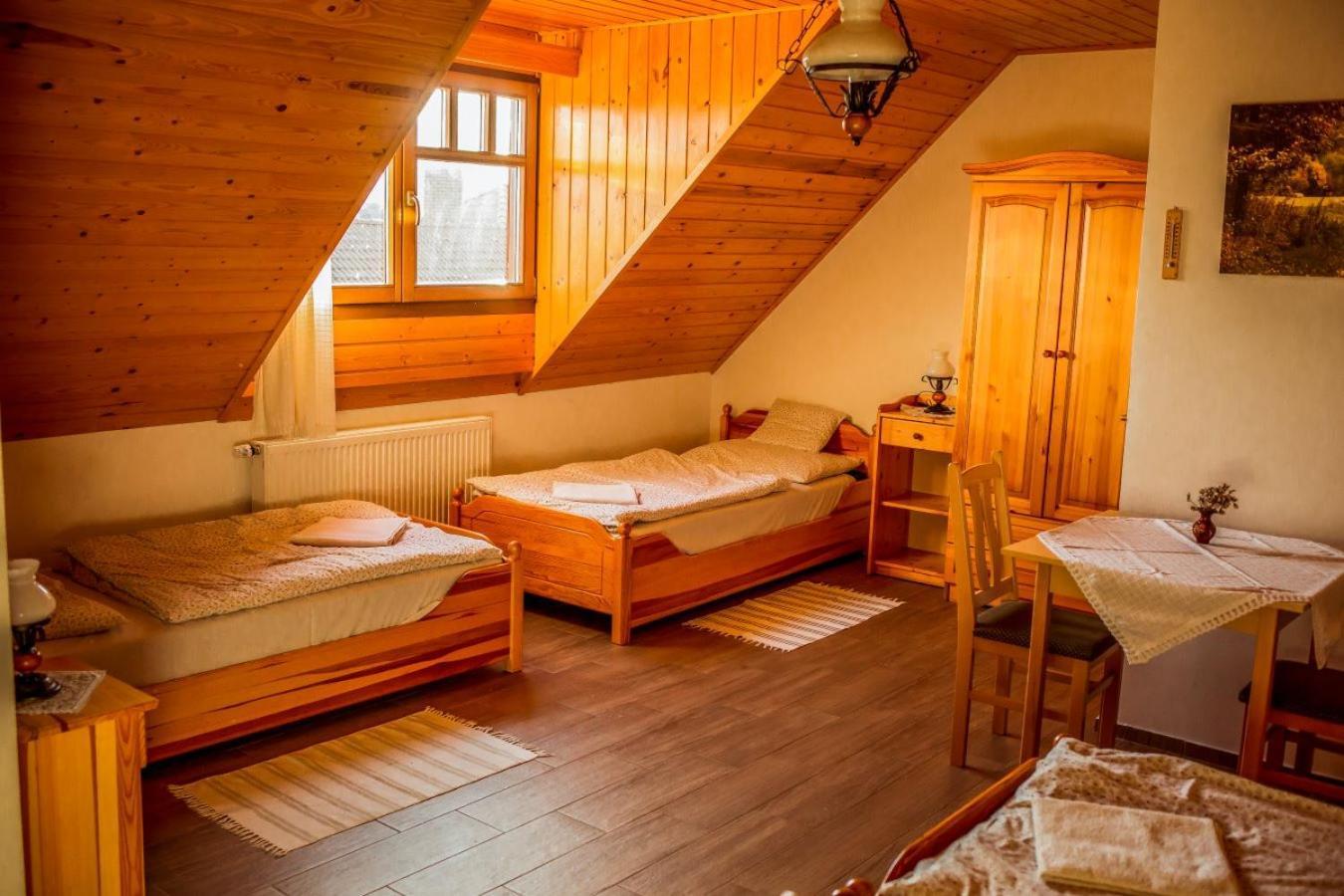 Nosztalgia Vendeghaz Hotell Zalaegerszeg Exteriör bild
