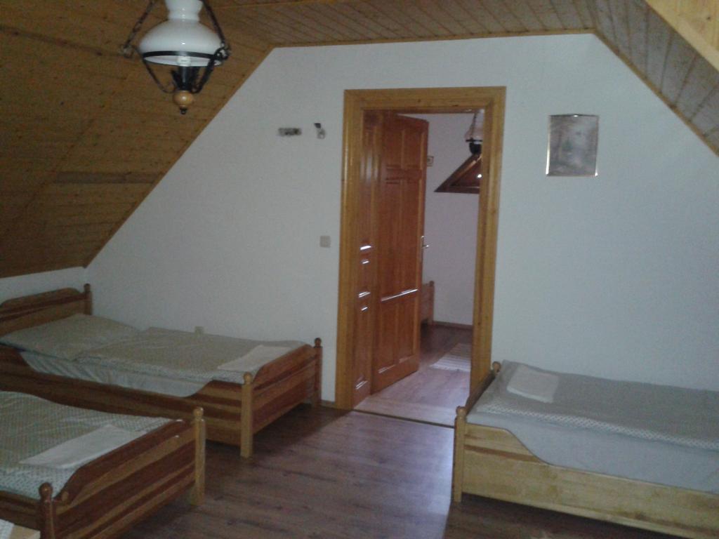 Nosztalgia Vendeghaz Hotell Zalaegerszeg Rum bild