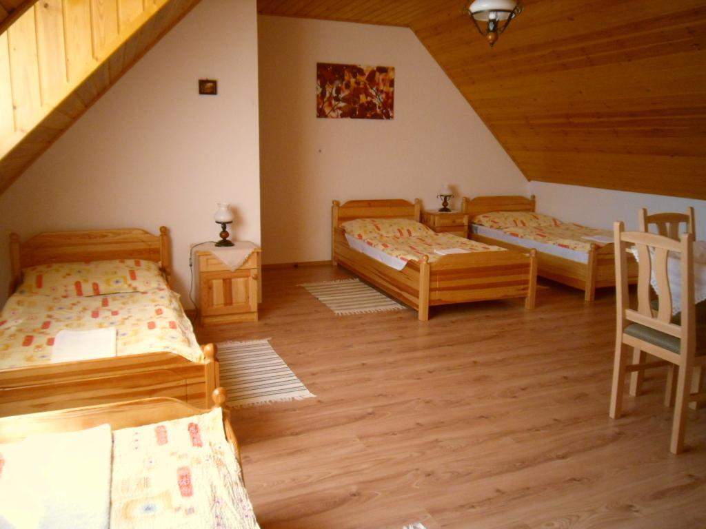Nosztalgia Vendeghaz Hotell Zalaegerszeg Rum bild